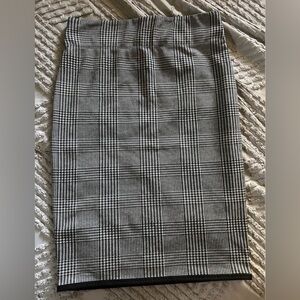 Max Studio Black and White Checkered Pencil Skirt NEW WITH TAG